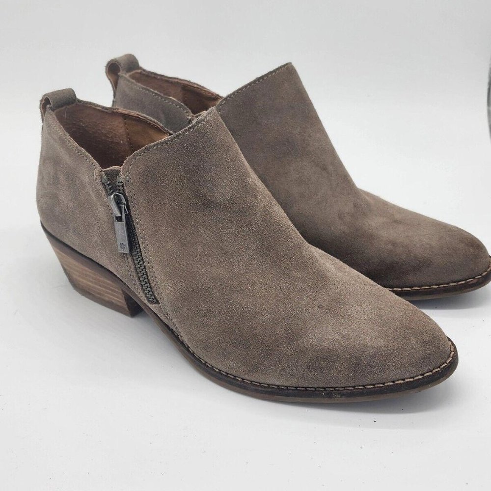 Lucky Brand light tan Suede Ankle Booties size 8.5
